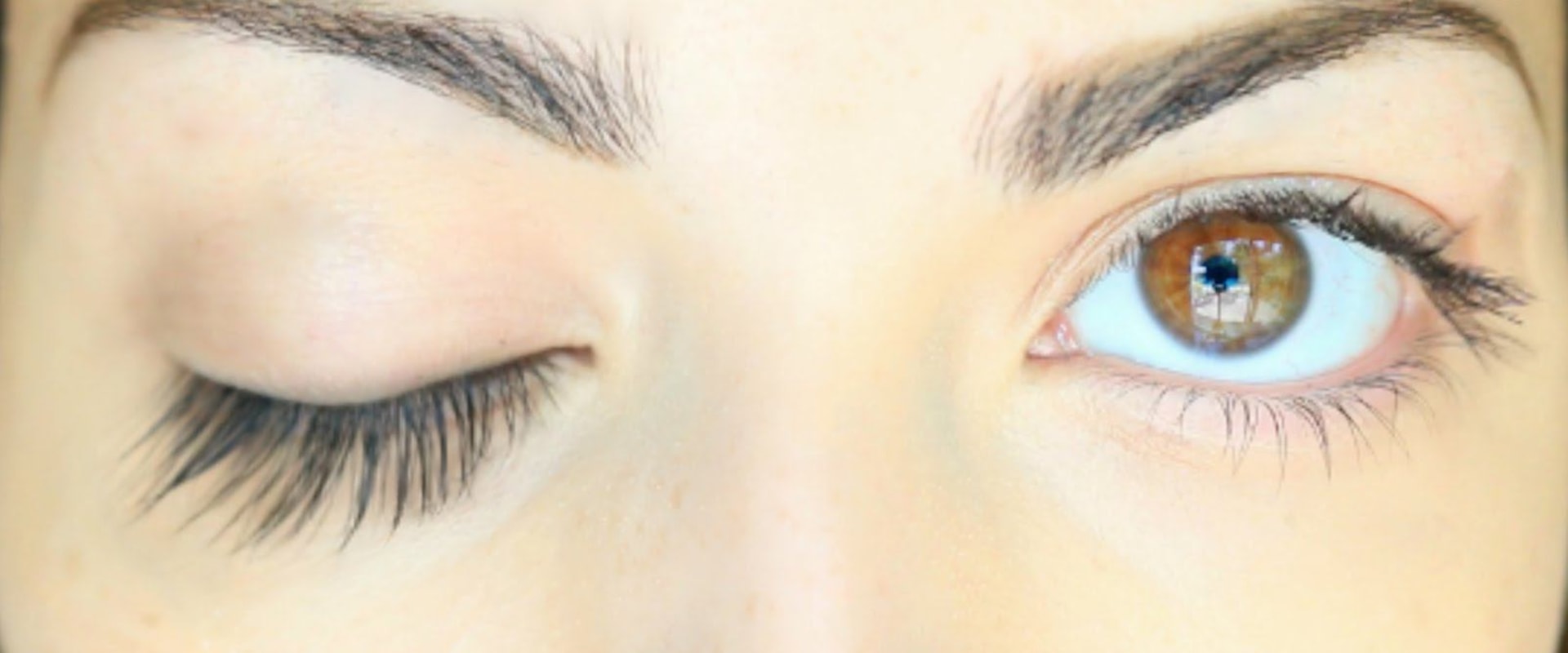 How Long Does it Take for Natural Eyelashes to Grow Back?